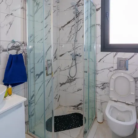 Seaview Suite49 Steps To Mackenzie Beach Larnaca *