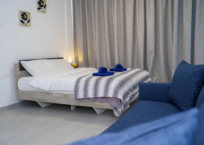 Seaview Suite49 Steps To Mackenzie Apartmán Larnaca