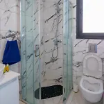 Seaview 49 With Balcony & Open Kitchen, Free Parking & Smart Tv Apartmán *