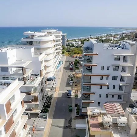 Seaview Suite49 Steps To Mackenzie Beach Larnaca