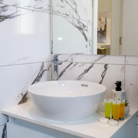 Seaview Suite49 Steps To Mackenzie Beach Larnaca شقة لارنكا