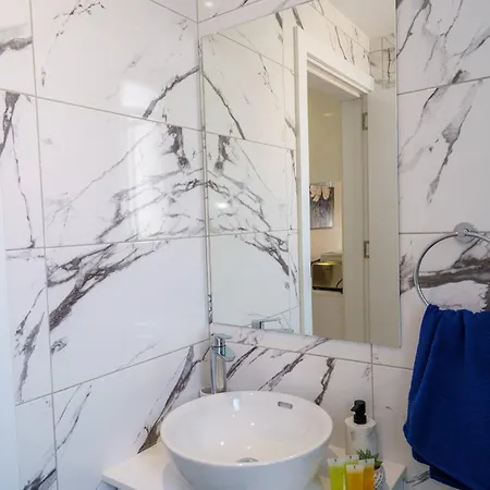 Seaview Suite49 Steps To Mackenzie Beach Larnaca * لارنكا