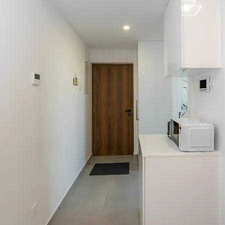 Seaview Suite49 Steps To Mackenzie Beach Larnaca Apartman Lárnaka