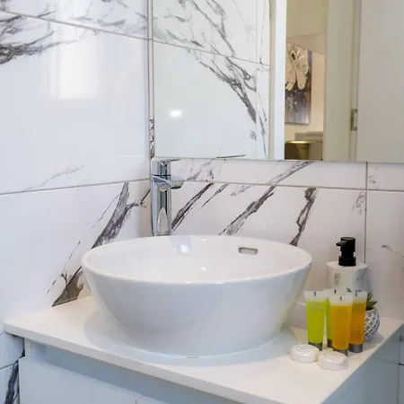 Seaview Suite49 Steps To Mackenzie Beach Larnaca *